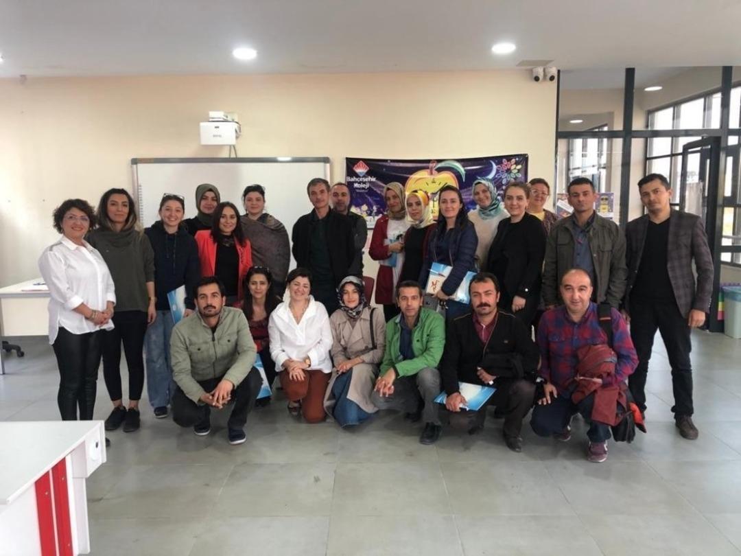 &lsquo;Sosyal Duygusal Okuryazarlık ve Eğitimde Sosyal Girişimcilik Eğitimi&rsquo;