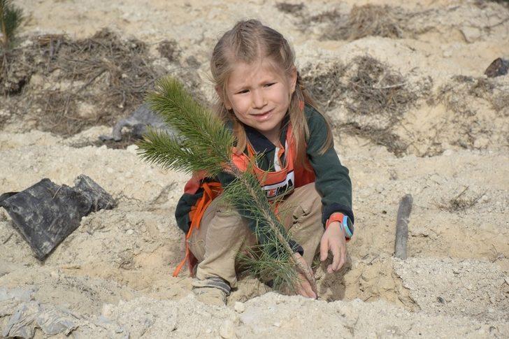 Diktiği fidanlarla birlikte büyüyecek G2
