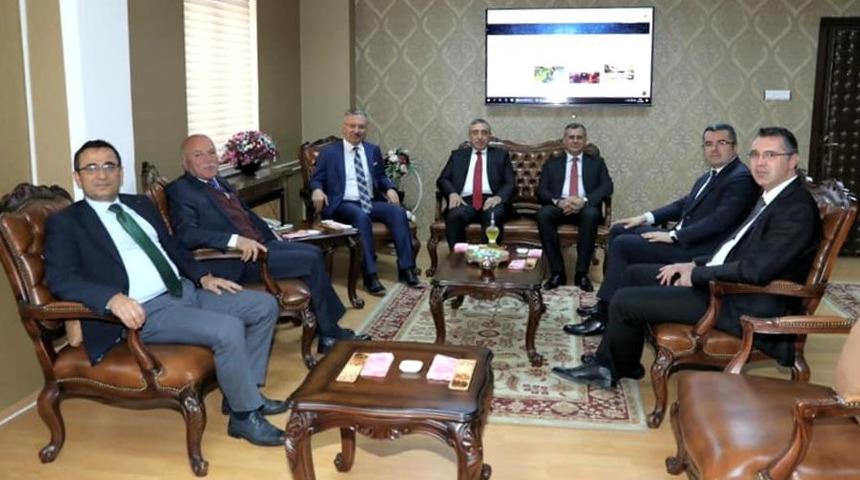 Vali Memiş ve Başkan Sekmen&rsquo;den Rekt&ouml;r Levent&rsquo;e ziyaret