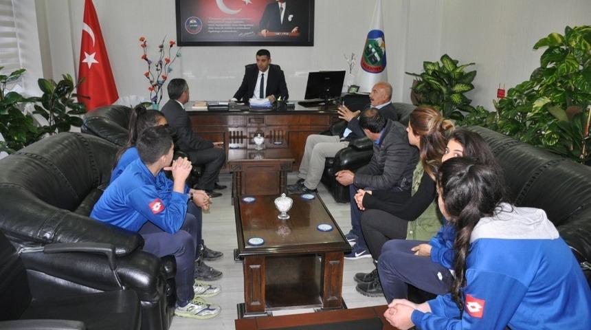 Y&uuml;ksekova&rsquo;dan milli takım se&ccedil;melerine 4 kadın futbolcu