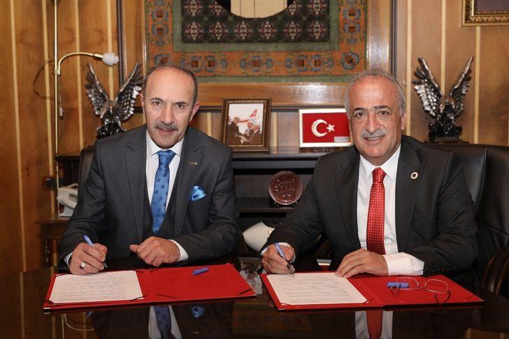 Atatürk Üniversitesi iki protokole birden imza attı G2