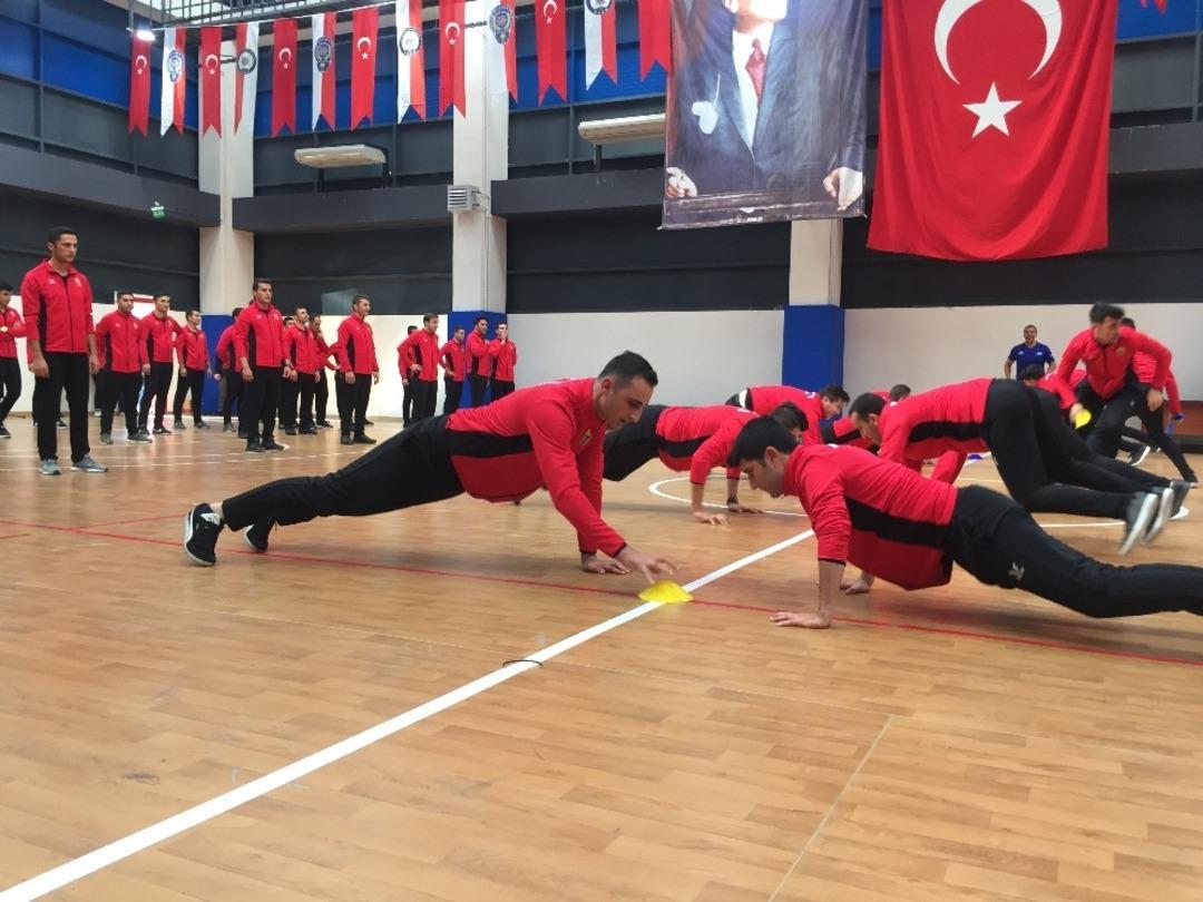 &ldquo;Polis Zinde Vatandaş G&uuml;vende&rdquo; projesi hayata ge&ccedil;irildi