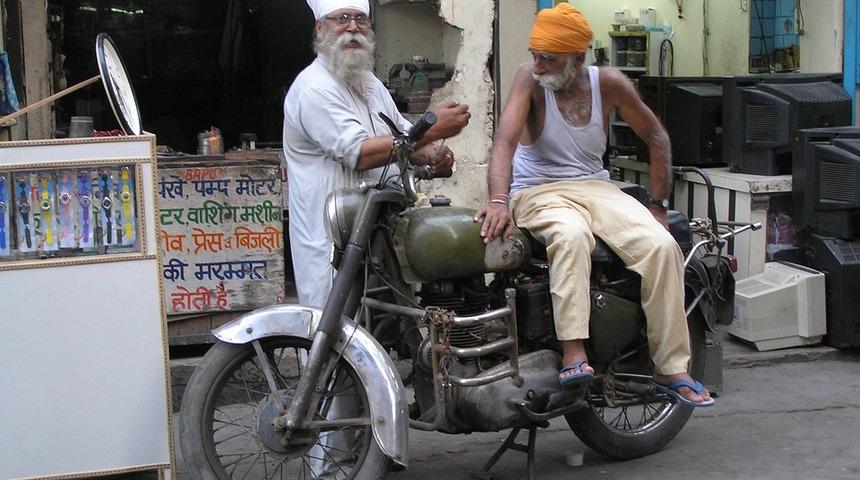 Yeni Delhi'de hava kirliliği "tehlikeli" seviyede