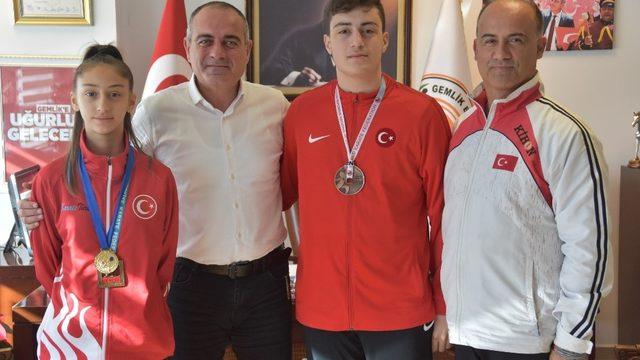 Başkan Sertaslan şampiyon sporcuları tebrik etti