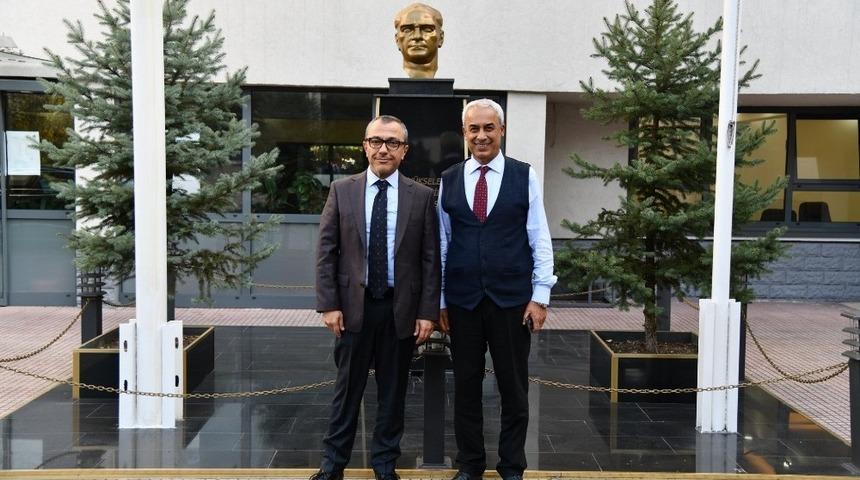 Yolbulan, mezun olduğu TED Kolejini ziyaret etti