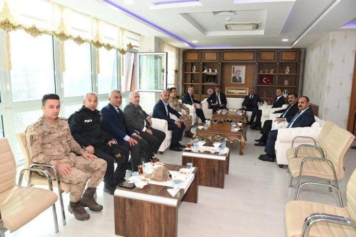 Vali Gündüzöz, Malazgirt’te incelemelerde bulundu G3