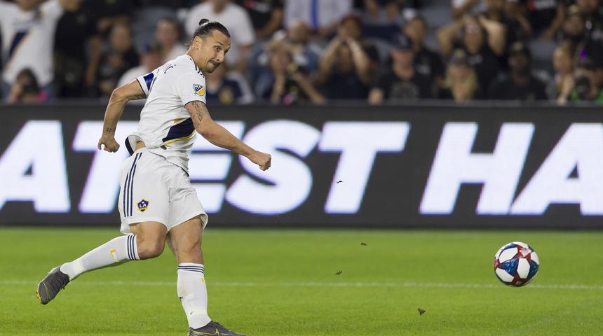 Zlatan Ibrahimovic'in Bologna'ya transfer olacağı iddia edildi 