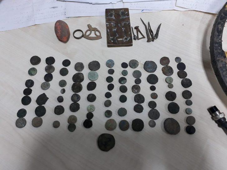 Çanakkale’de tarihi eser operasyonu! Çok sayıda sikke ele geçirildi! G1