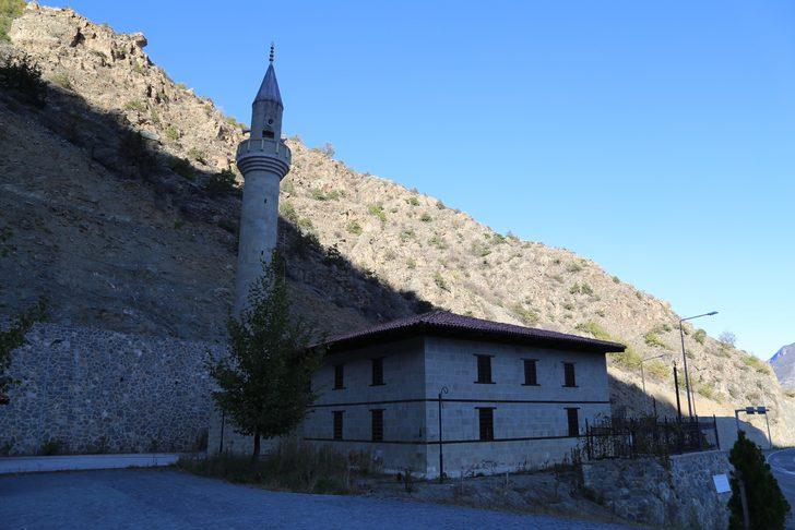 Su altında kalacaktı! Tarihi köy ziyaretçilerini bekliyor G3