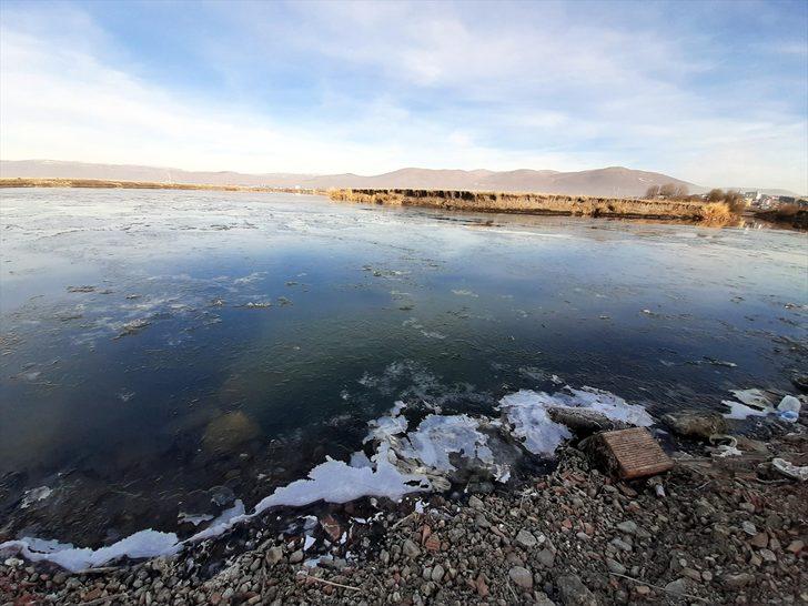 Kura Nehri buzla kaplanıyor! G3