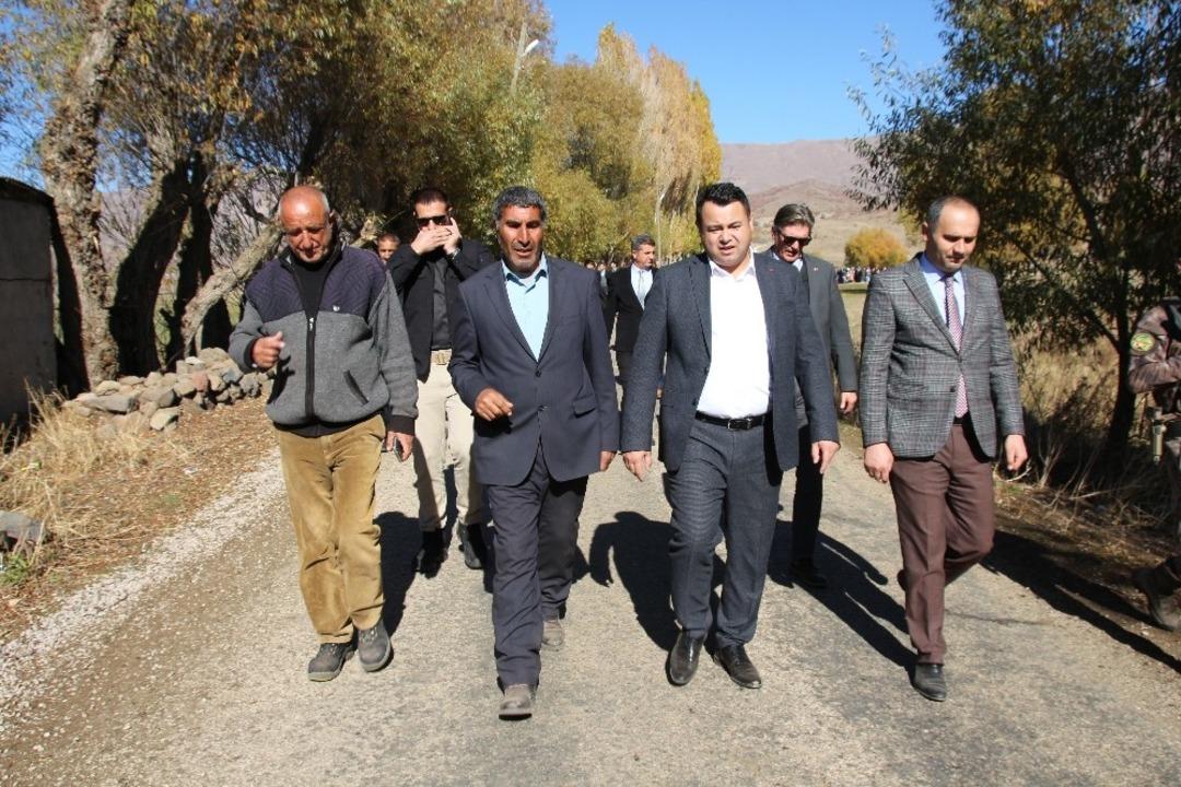 Varto Kaymakamı Avcı&rsquo;dan k&ouml;y ziyareti