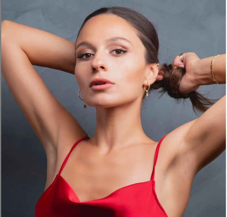 Bir Zamanlar Çukurova'nın Saniye'si Selin Yeninci pozlarıyla olay oldu G4