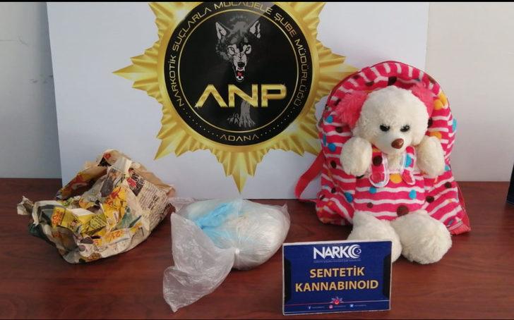 9 yaşındaki çocuğun çantasından çıkanlar şoke etti! Anne ve babası gözaltına alındı G4