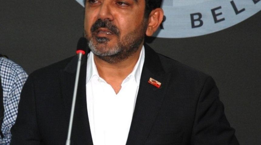 Sanat&ccedil;ı meclis &uuml;yesinden yeni konser salonu &ouml;nerisi