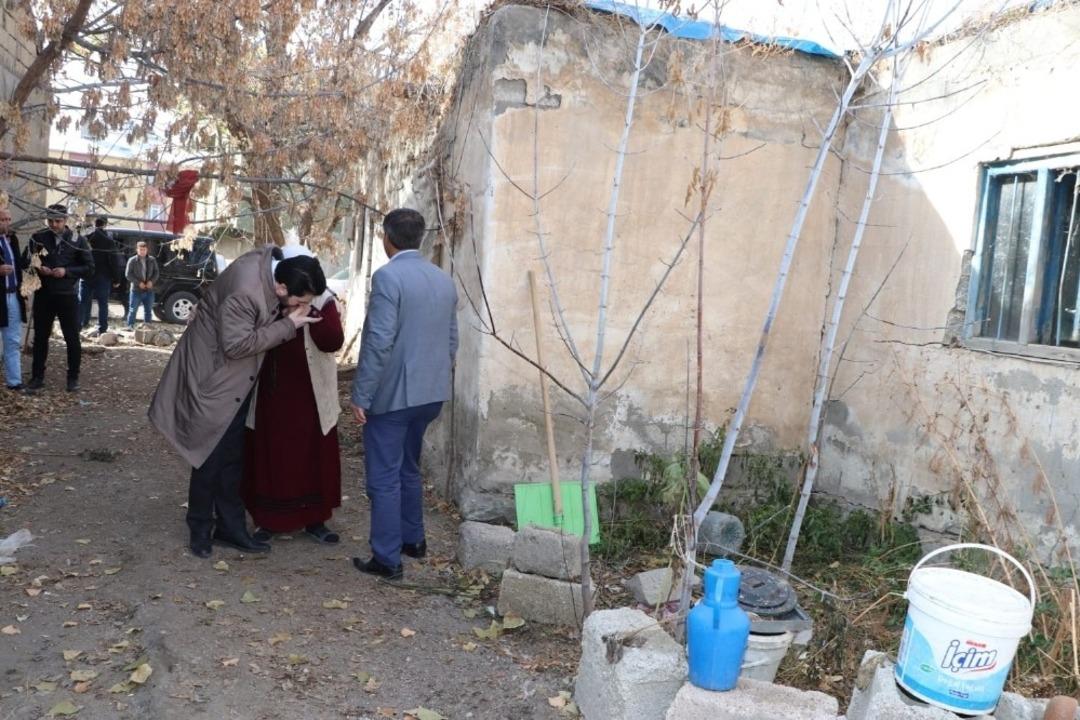 Başkan Sayan&rsquo;dan Sıdıka teyzeye ziyaret