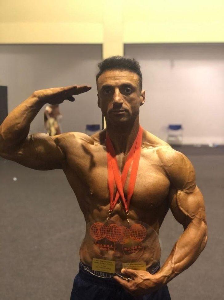 Avrasya Üniversitesi’nin spor hocası vücut geliştirmede dünya şampiyonu oldu G3