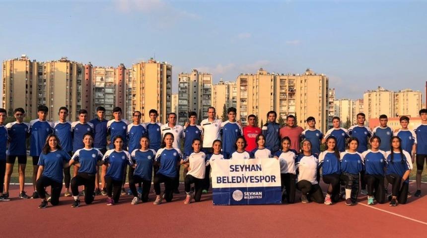 Seyhan Belediyesporlu atletler lige bileniyor