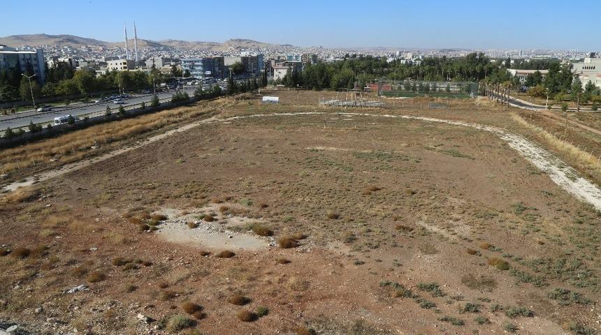 Eyy&uuml;biye hizmet binası ve kamu kamp&uuml;s m&uuml;jdesi
