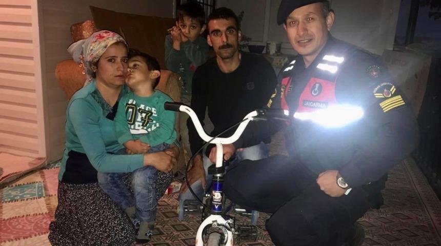 Kayıp 3 yaşındaki Umut’u, jandarma ekipleri buldu