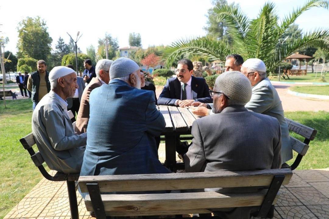 Canpolat vatandaşların taleplerini yerinde dinliyor