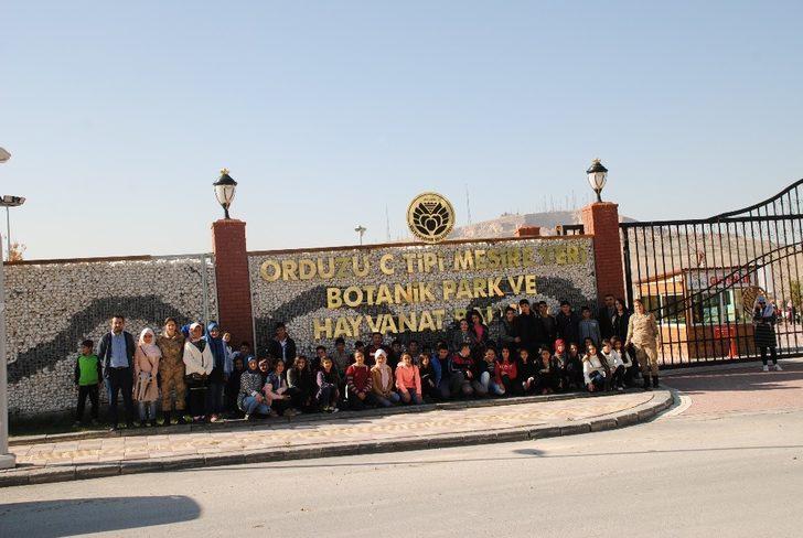 Jandarmadan öğrencilere jest G2