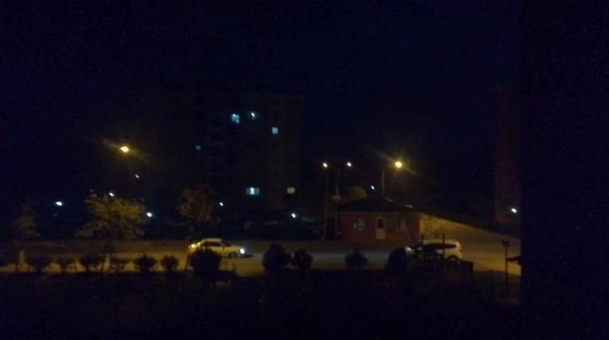 Y&uuml;ksek sesle m&uuml;zik dinleyen alkoll&uuml; s&uuml;r&uuml;c&uuml; ehliyetini kaptırdı