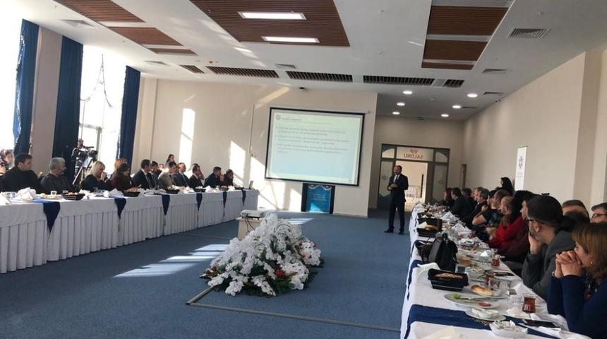 ET&Uuml; Rekt&ouml;r&uuml; Prof. Dr. B&uuml;lent &Ccedil;akmak: &ldquo;Yeni nesil eğitimi &ouml;nemsiyoruz&rdquo;