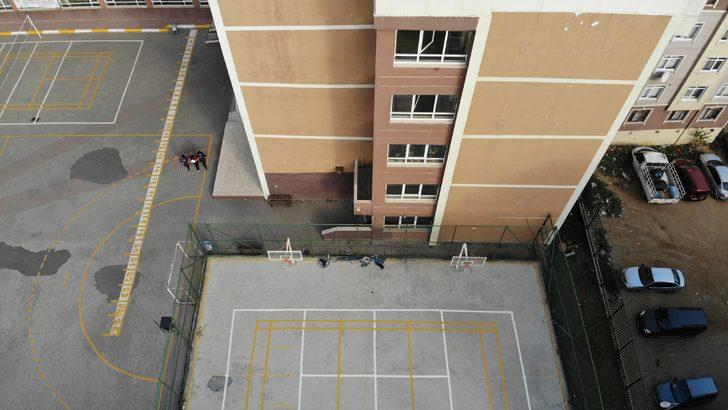 Pendik’te lisede şoke eden olay! Genç kız 2. kattan atladı G4