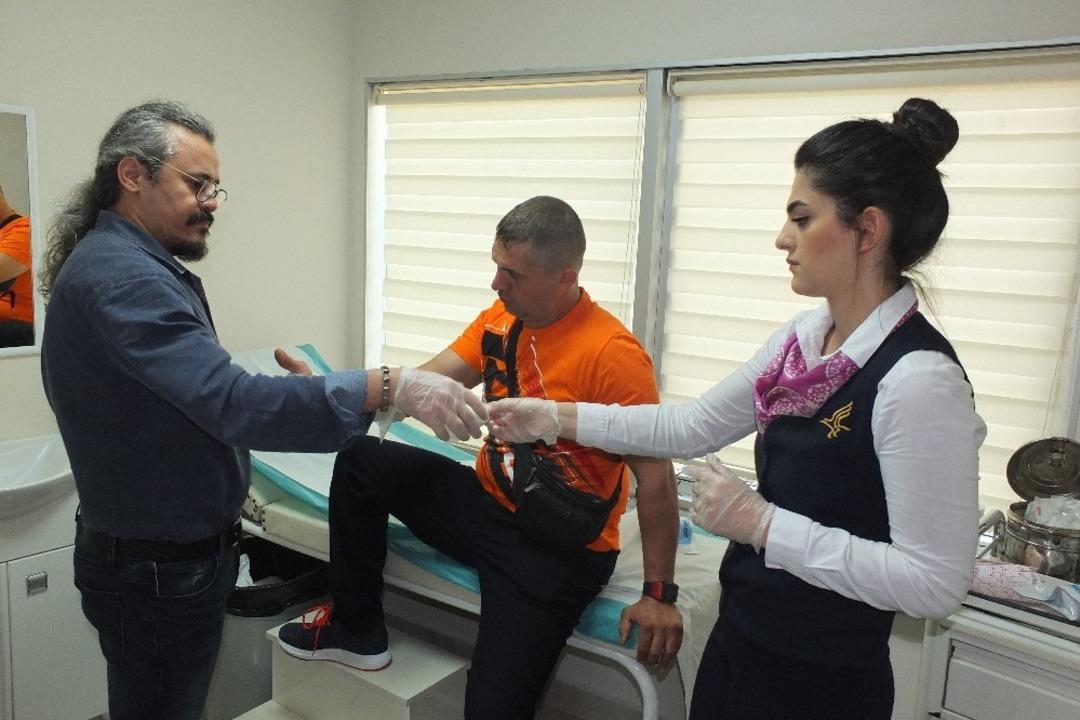 Kırık koluyla yarışa devam edip T&uuml;rkiye &uuml;&ccedil;&uuml;nc&uuml;s&uuml; oldu