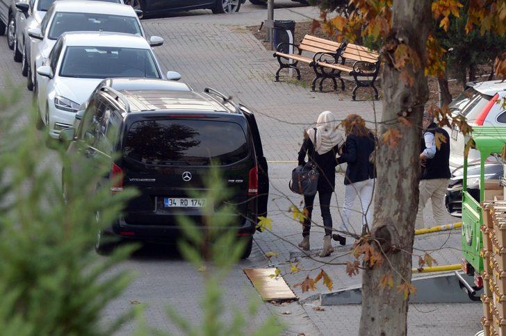 Ölü bulunan İngiliz istihbaratçının eşi Adli Tıp'a yüzünü kapatarak geldi G3