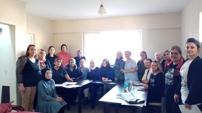 İŞKUR ile Kilimli HEM protokol&uuml;yle sa&ccedil; yapım ve bakımı kursu a&ccedil;ıldı