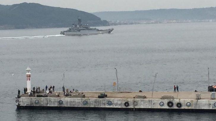 Rus savaş gemisi ‘Azov’ Çanakkale Boğazı’ndan geçti G3