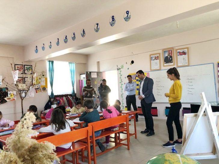 Silvan Milli Eğitim Müdürü Aydın, köy okullarını ziyaret etti G3