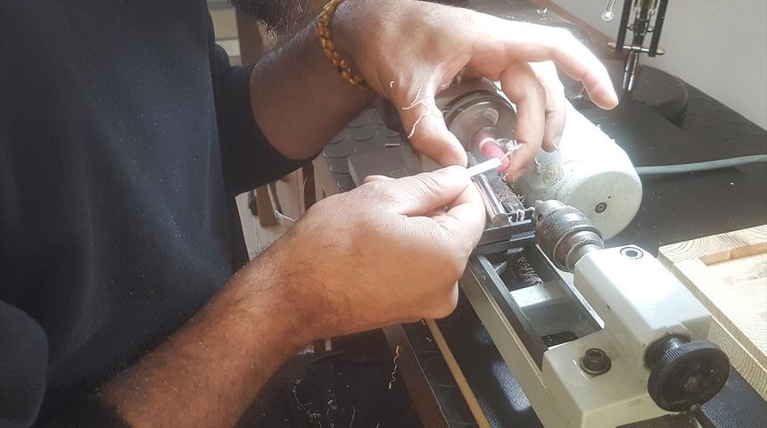 El işçiliğiyle yapılan tespihler 50 bin dolara kadar alıcı buluyor