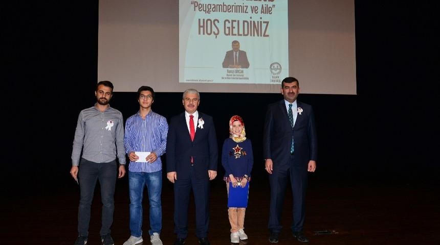 Mevlid-i Nebi Haftasında İl M&uuml;ft&uuml;l&uuml;ğ&uuml;nce &ldquo;Peygamberimiz ve Aile&rdquo; temalı konferans d&uuml;zenlendi