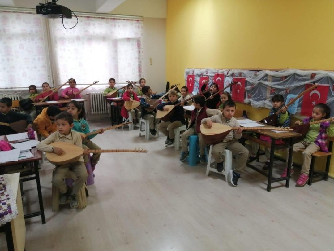 Geleceğin Neşet Ertaş&rsquo;ları Kaynarca&rsquo;da yetişiyor