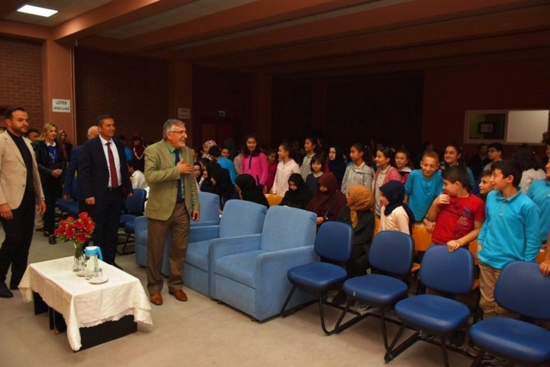 İn&ouml;n&uuml; İHO ve Vehbi Ko&ccedil; Ortaokulu Mevlid-i Nebi programı