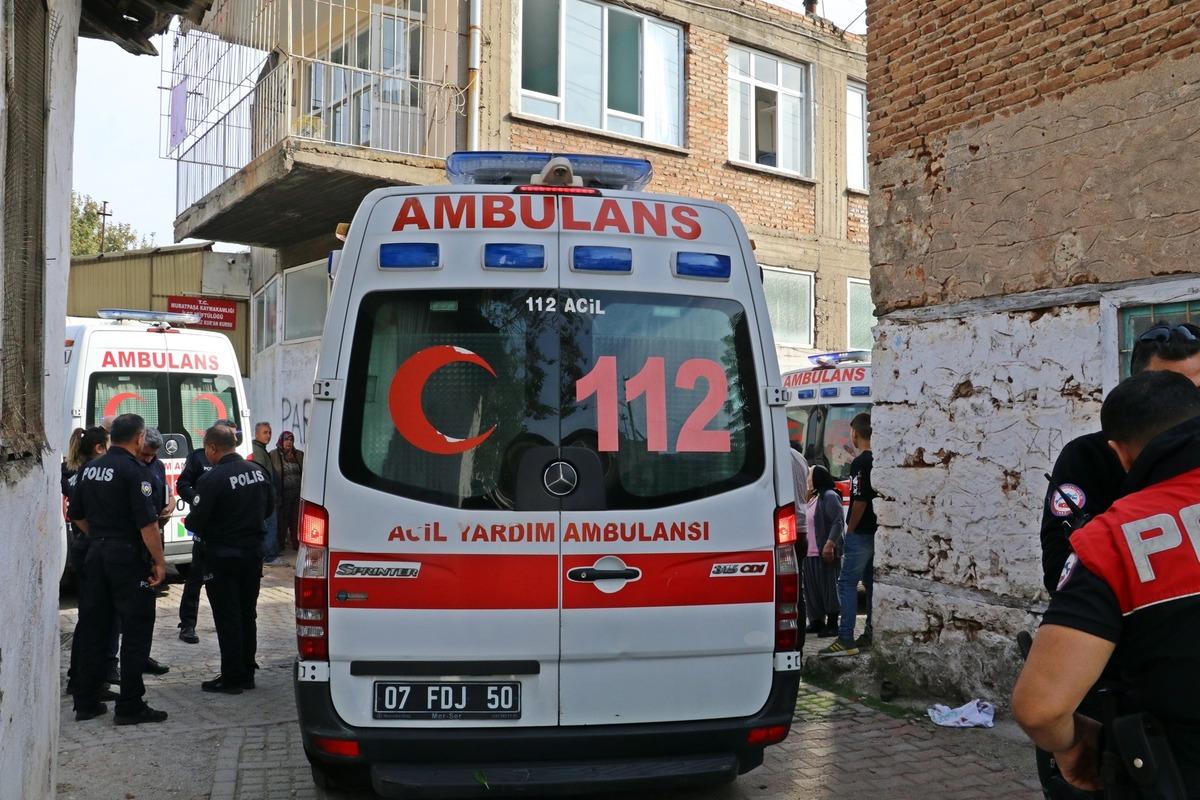 Antalya'da pompalı t&uuml;fekli dehşet! 5 yaralı