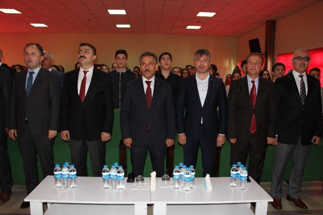 &ldquo;Bir Bilenle Bir Bilge Nesil&rdquo; projesi a&ccedil;ılış t&ouml;reni