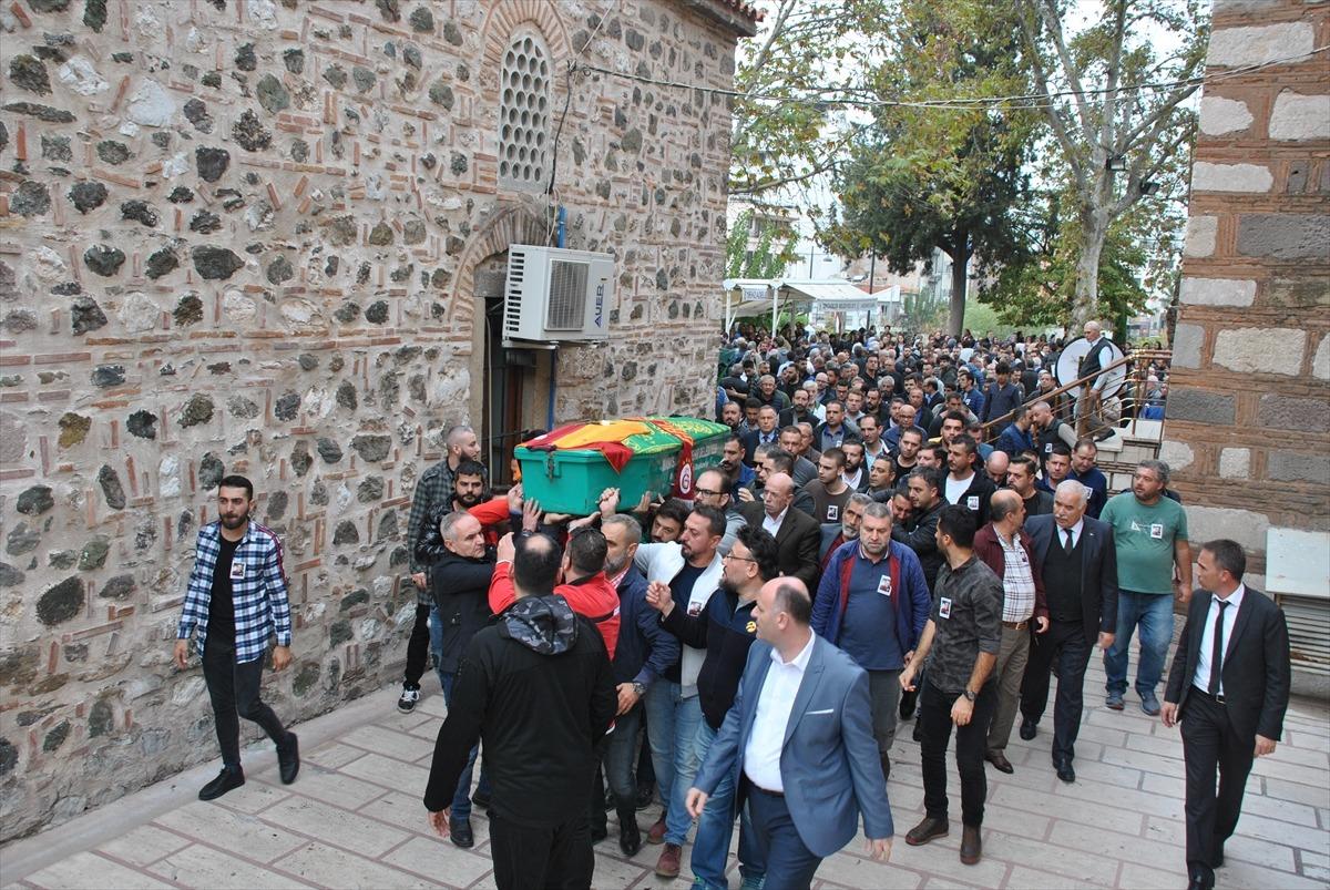 &Ouml;ld&uuml;r&uuml;len Manisalı iş adamının cenazesi toprağa verildi