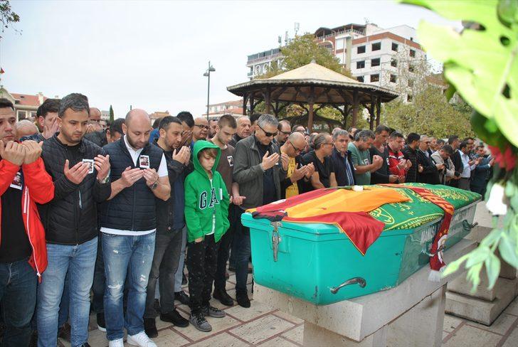 Öldürülen Manisalı iş adamının cenazesi toprağa verildi G2