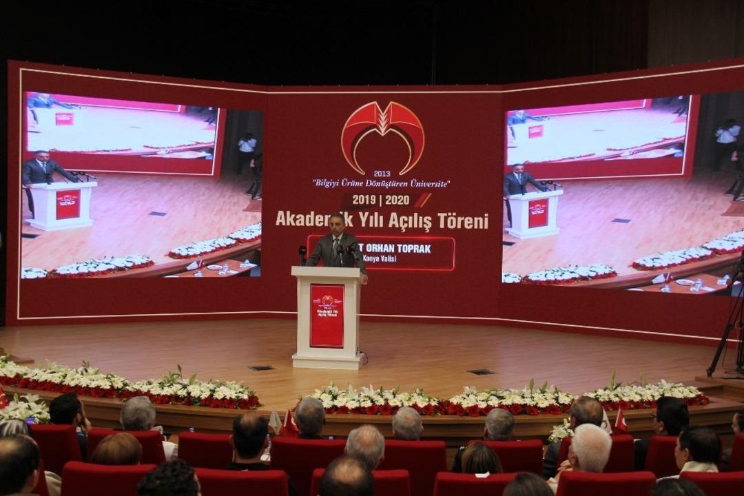 Konya Gıda ve Tarım &Uuml;niversitesinin akademik yıl a&ccedil;ılışı yapıldı