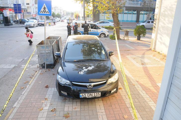 Eşini hastanelik etti, 270 kilometre gelip akrabasının aracına 8 el ateş etti G5