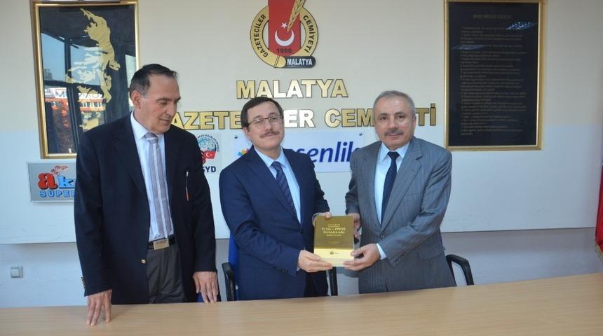 Rekt&ouml;r Kızılay&rsquo;dan Gazeteciler Cemiyetine ziyaret