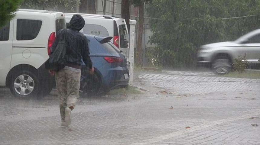 &Ccedil;anakkale&rsquo;ye sağanak yağış geliyor