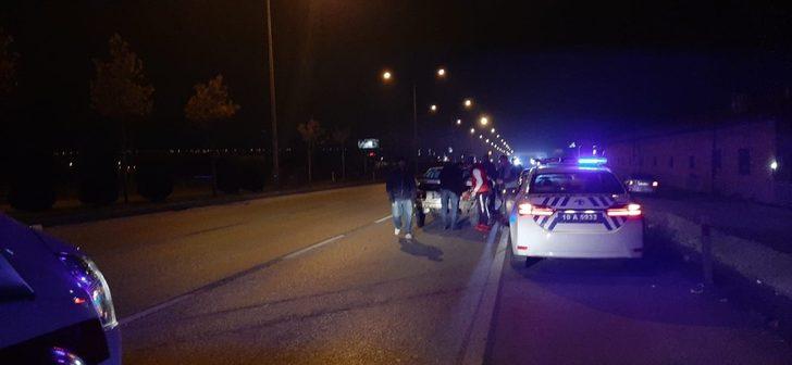 Çorum’da iki otomobil çarpıştı: 2 yaralı G4