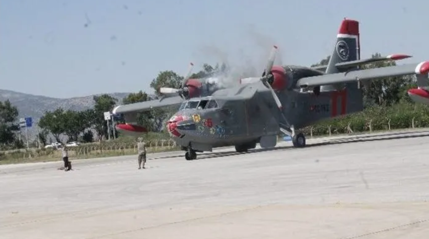 Yangın uçağı tartışmalarıyla ilgili Pakdemir'den dikkat çeken çıkış! 'Uçakların uçmayla ilgili problemi var'