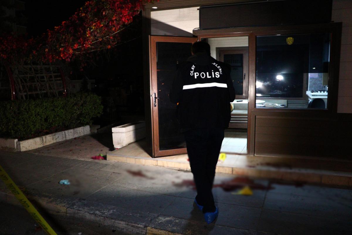 Ankara'da dehşete d&uuml;ş&uuml;ren olay! Karısı tarafından bı&ccedil;aklandı, taksi durağına sığındı!