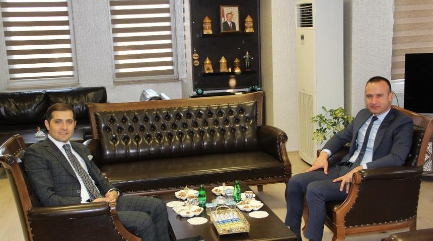 Ağrı Milli Eğitim M&uuml;d&uuml;r&uuml; Tekin&rsquo;den Ahlat Kaymakamı Erat&rsquo;a ziyaret