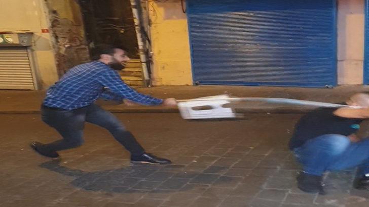 Taksim'de tekme ve sopalı kavga G5